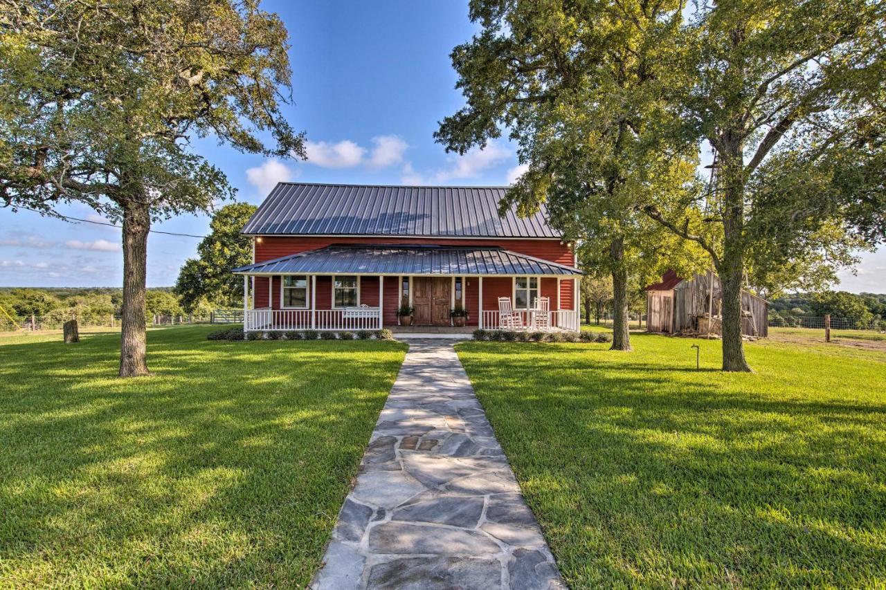 Peaceful Schulenburg Farmhouse With Fire Pit And Grill Zewnętrze zdjęcie